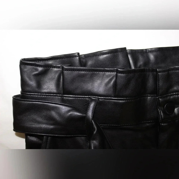 NWT Abercrombie Ultra Hi Rise Faux-Leather Paperbag Belted Pants Size Medium R - Picture 10 of 11